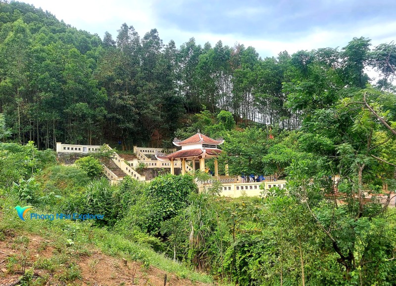 Di tích lịch sử Đồi Cha Quang