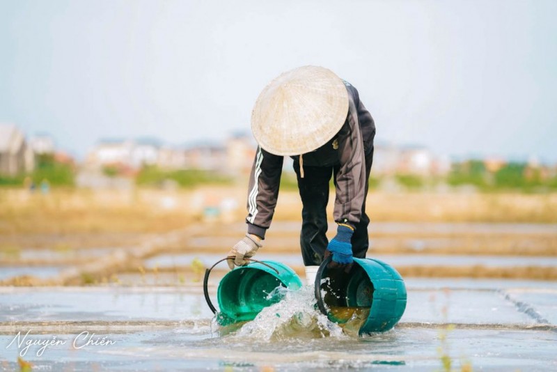 Sử dụng nước sông Loan làm muối.