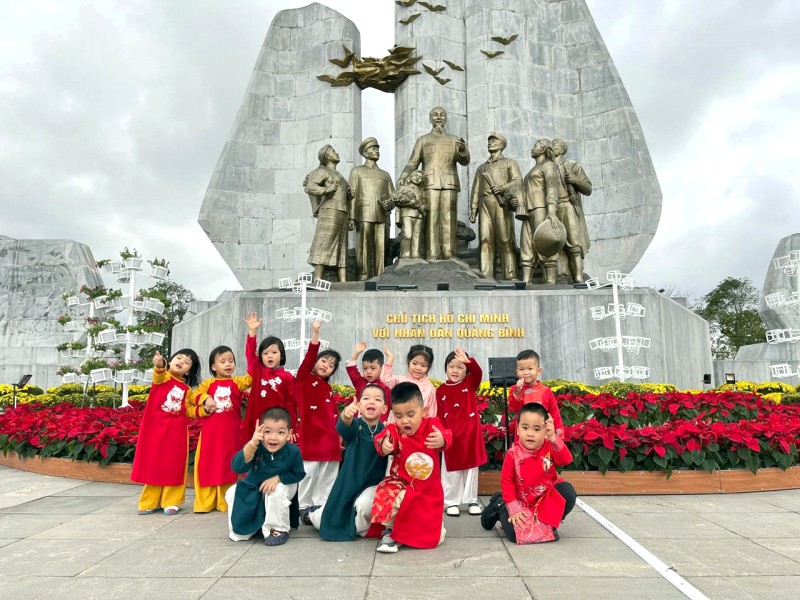 Quảng Trường Hồ Chí Minh Đồng Hới