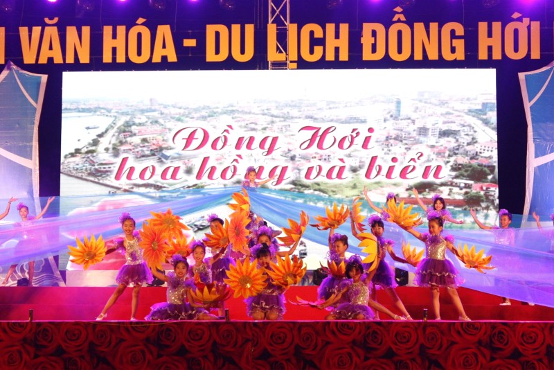 Đồng Hới sôi động lễ 30/4 với nhiều hoạt động hấp dẫn.