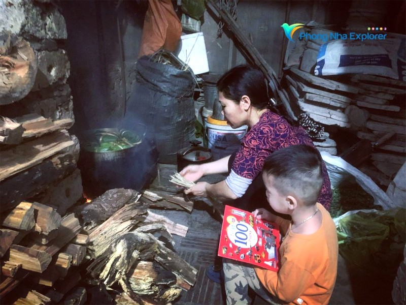 Nghề làm bánh chưng ở Làng Cồn Ngựa