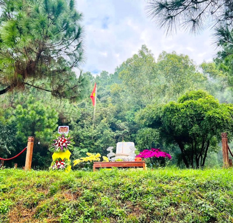 Mộ đại tướng Võ Nguyên Giáp