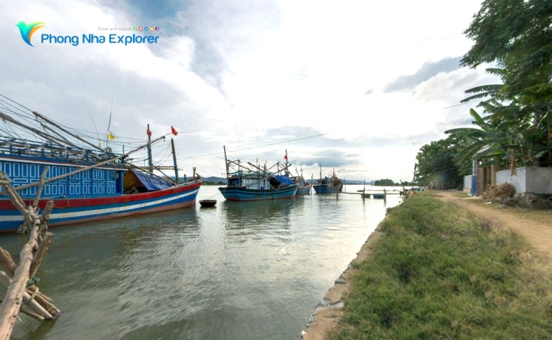 Làng Cồn Ngựa bên sông Gianh