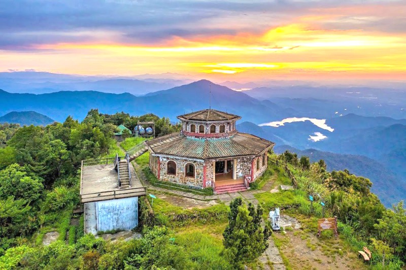 Vịnh Lăng Cô Huế: Kiệt tác thiên nhiên.
