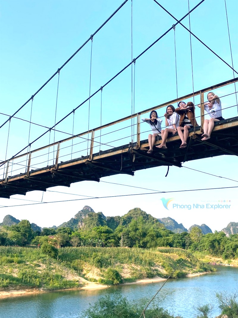 Cảnh đẹp trên Cầu treo Thanh Sen