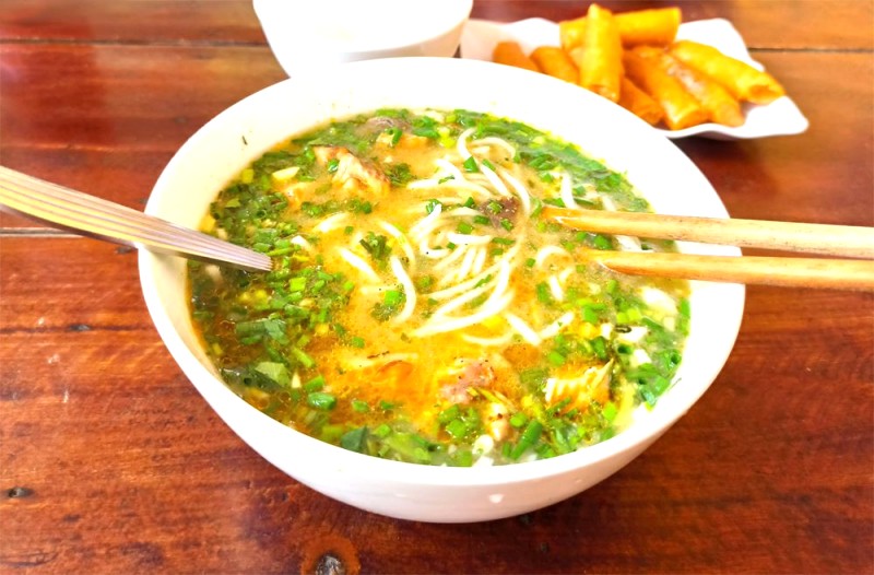 bánh canh Quảng Bình