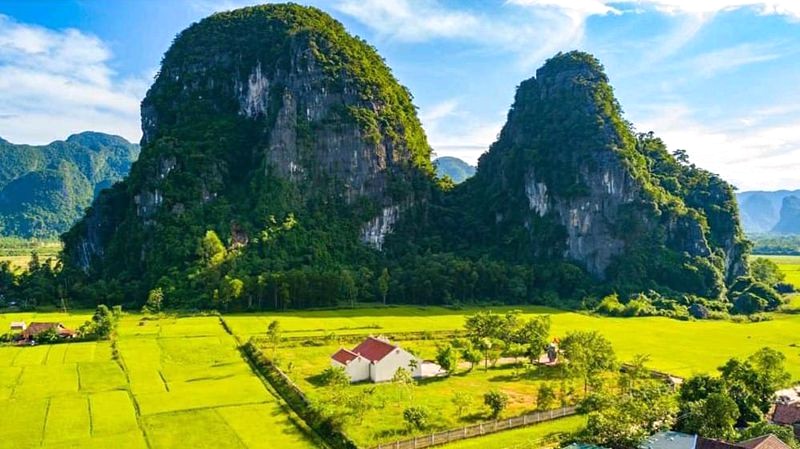 Di tích Đình Kim Bảng & Hang Lèn Cây Quýt (Minh Hóa, Quảng Bình)