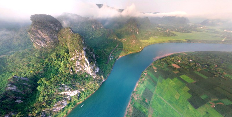Khám phá vẻ đẹp sông Gianh, Quảng Bình.