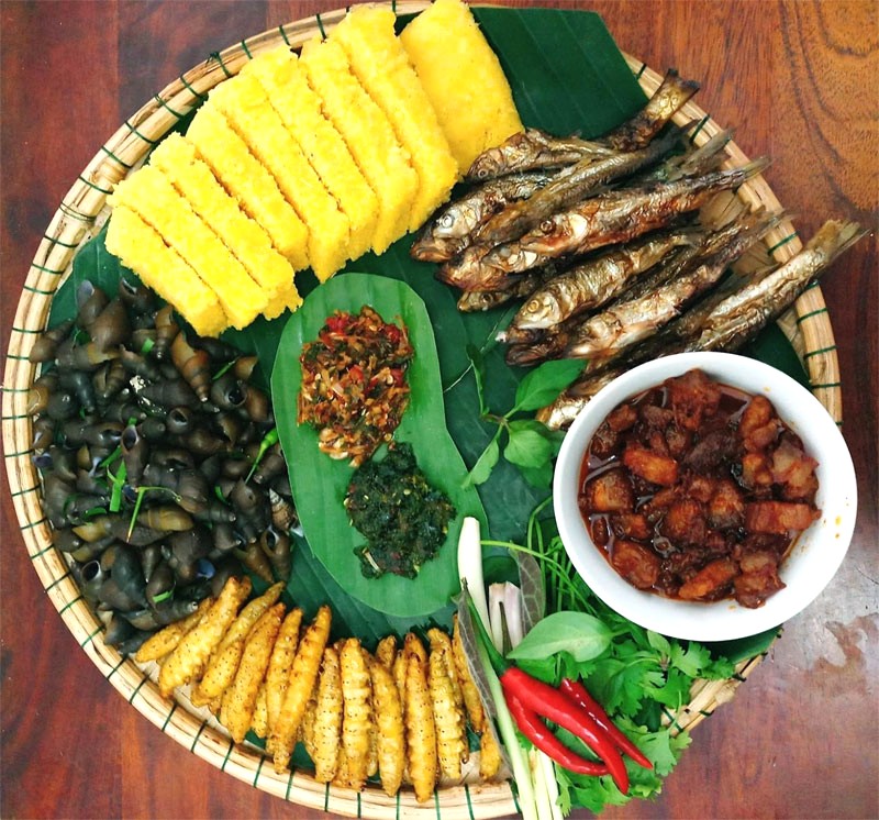 Đặc sản Quảng Bình: Ốc khe, ốc đực.