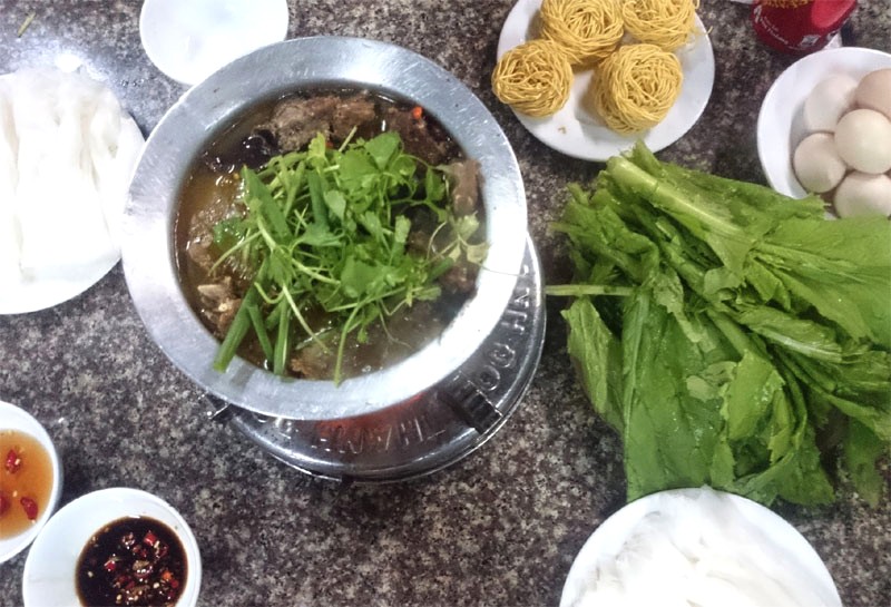 Lẩu dê Quảng Bình: Đặc sản hấp dẫn.