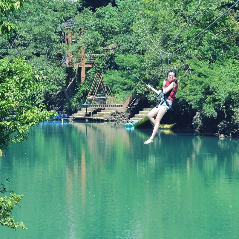 Zipline ở Sông Chày Hang Tối