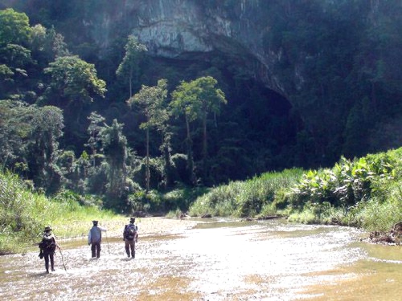 Khám phá hang Én - suối Rào Thương, Phong Nha.