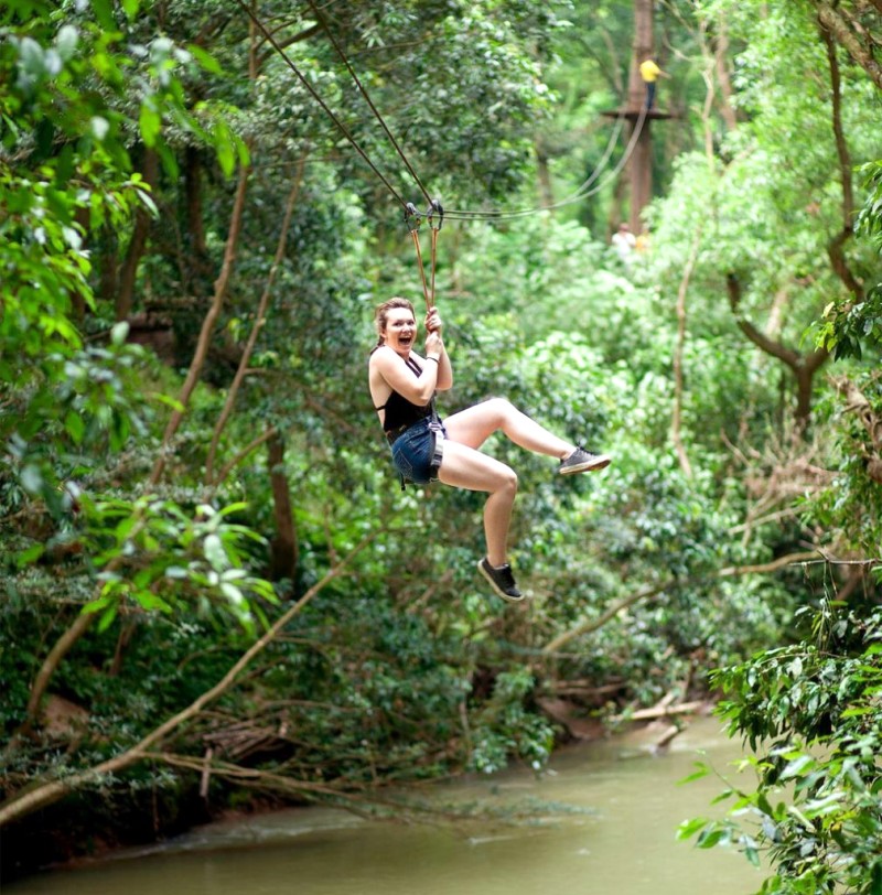 Zipline tại Công viên OZO