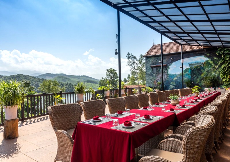 Phong Nha Lake House Resort 2