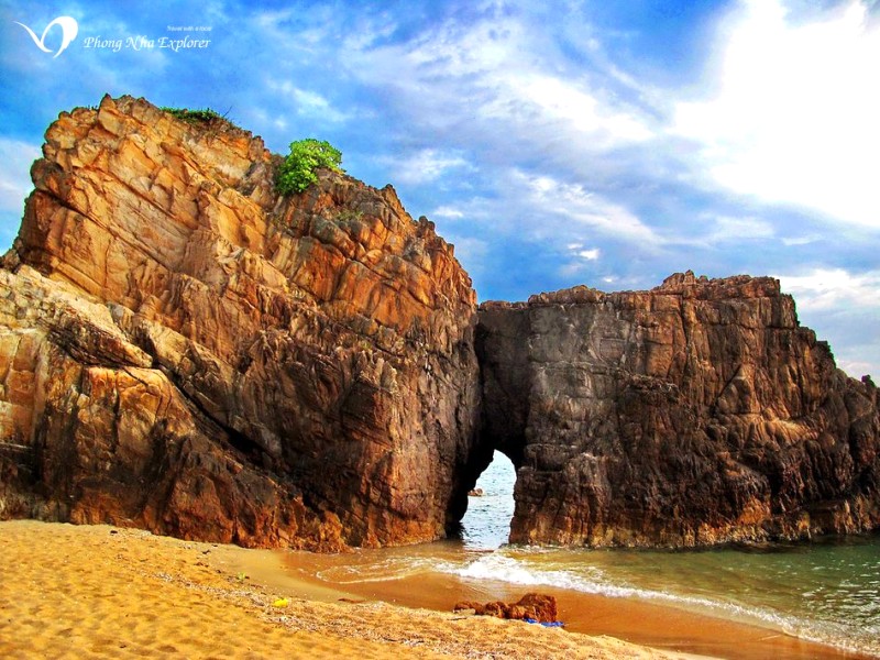 Bãi Tắm Đá Nhảy