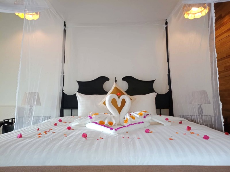 Phong Nha Lake House Resort 8