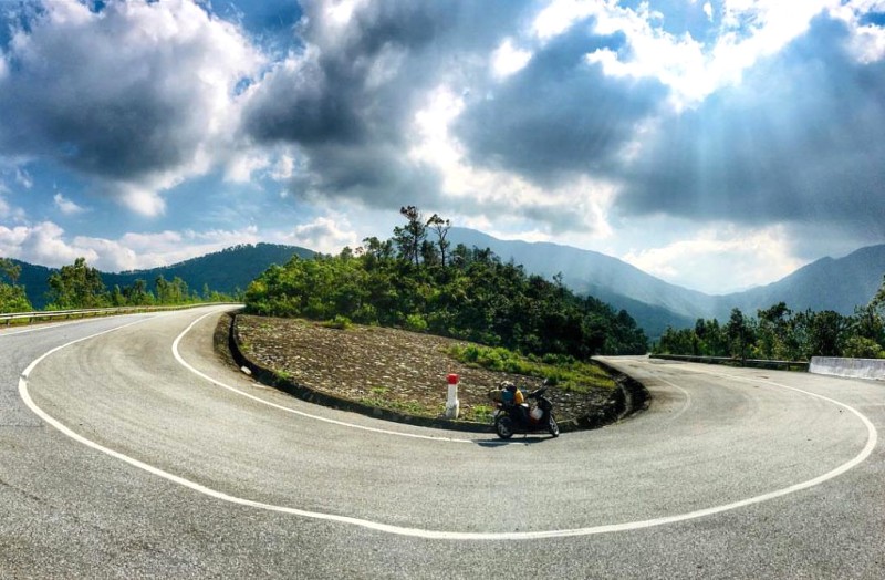 Đèo Ngang uốn lượn.
