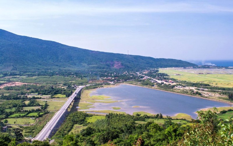 Đèo có chiều dài chỉ khoảng 6km
