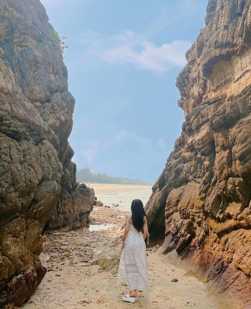 Bãi Đá Nhảy
