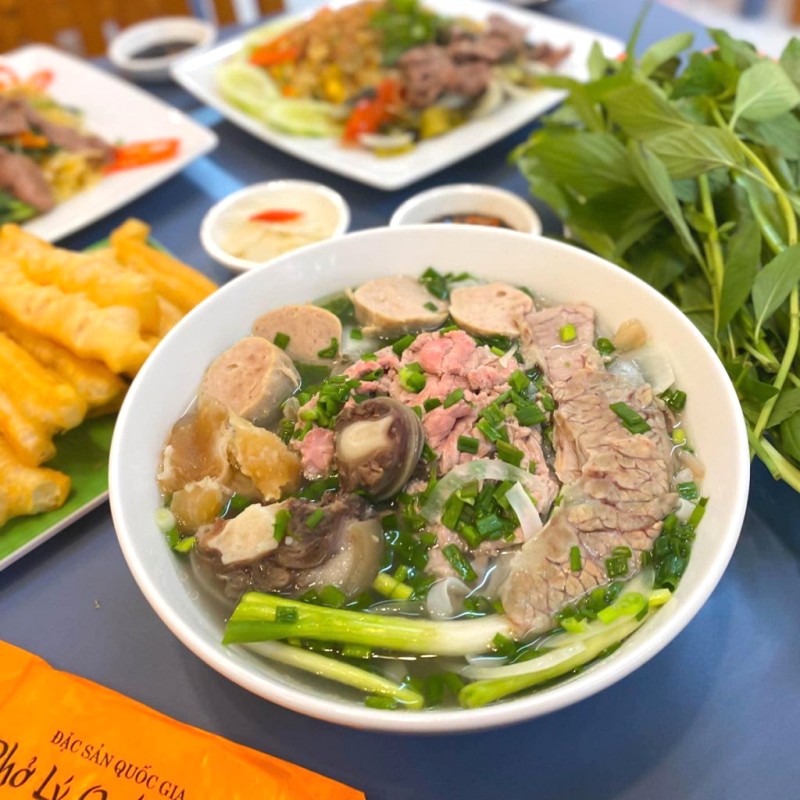Phở Lý Quốc Sư chính thức khai trương tại Đồng Hới.