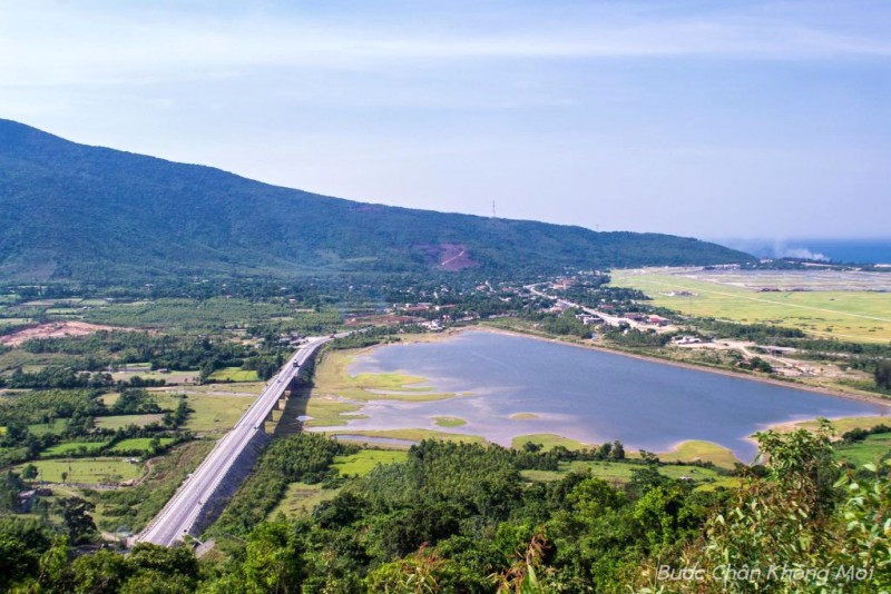 Đèo Ngang hướng về Hà Tĩnh.