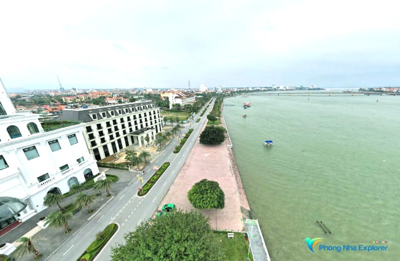 Chạy bộ đường ven sông Nhật Lệ