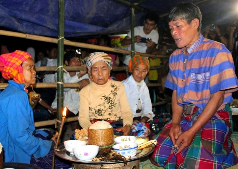 Lễ hội đập trống độc đáo của người Ma Coong (Quảng Bình)