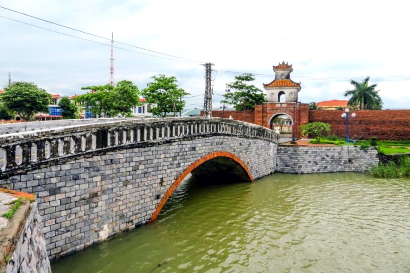 Cổng Đông - Thành Cổ Đồng Hới