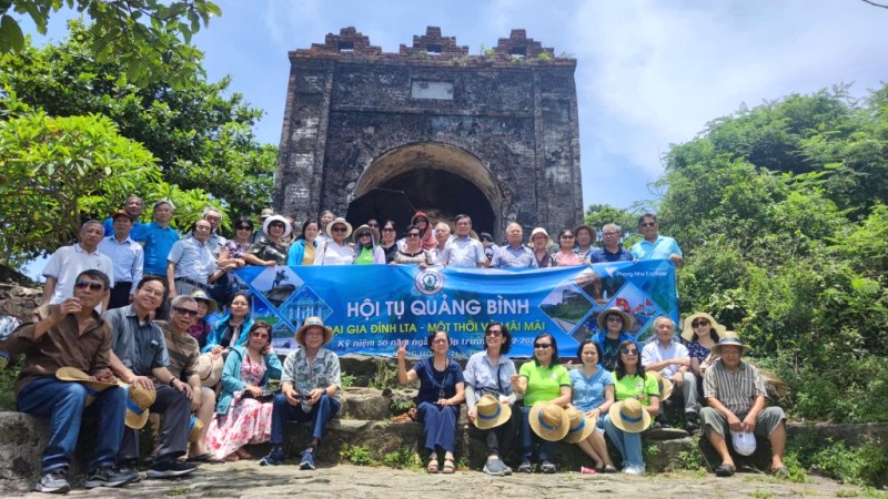 Hoành Sơn Quan trên đỉnh Đèo Ngang