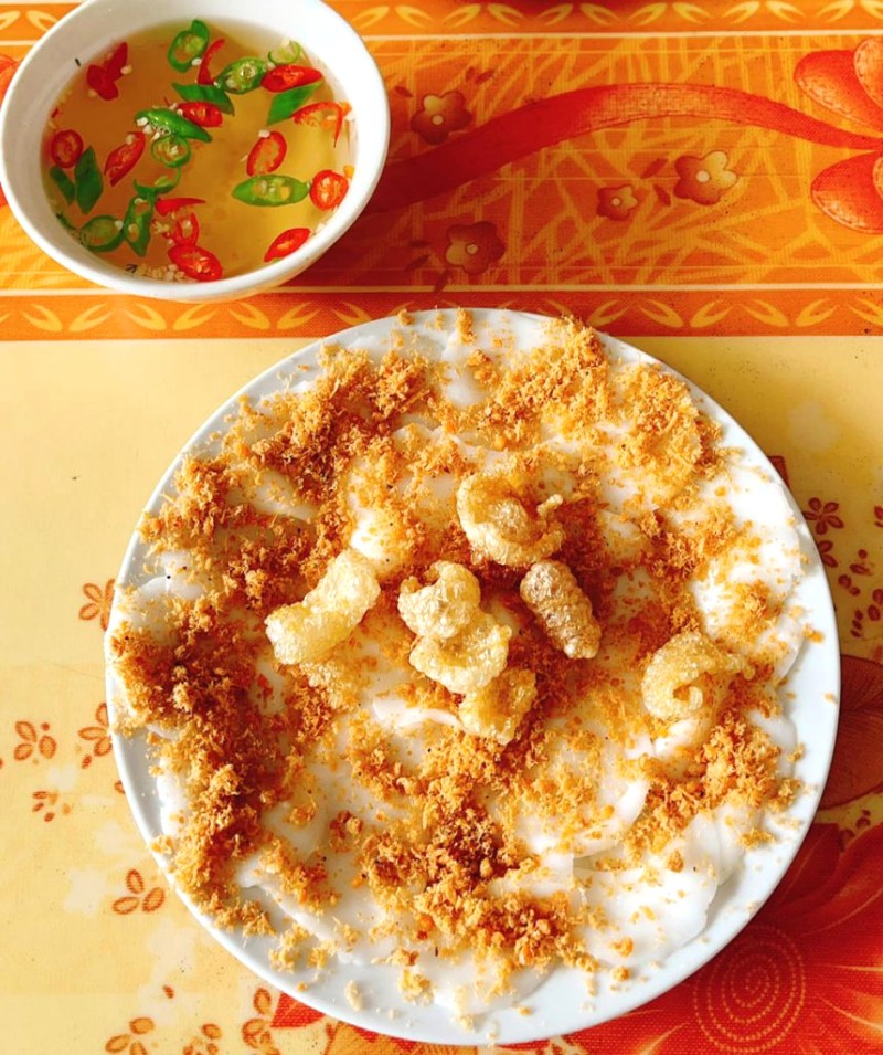 Bánh tròn xếp hoa.