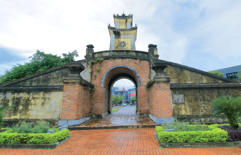 Quảng Bình Quan: Biểu tượng Quảng Bình - Du lịch Phong Nha