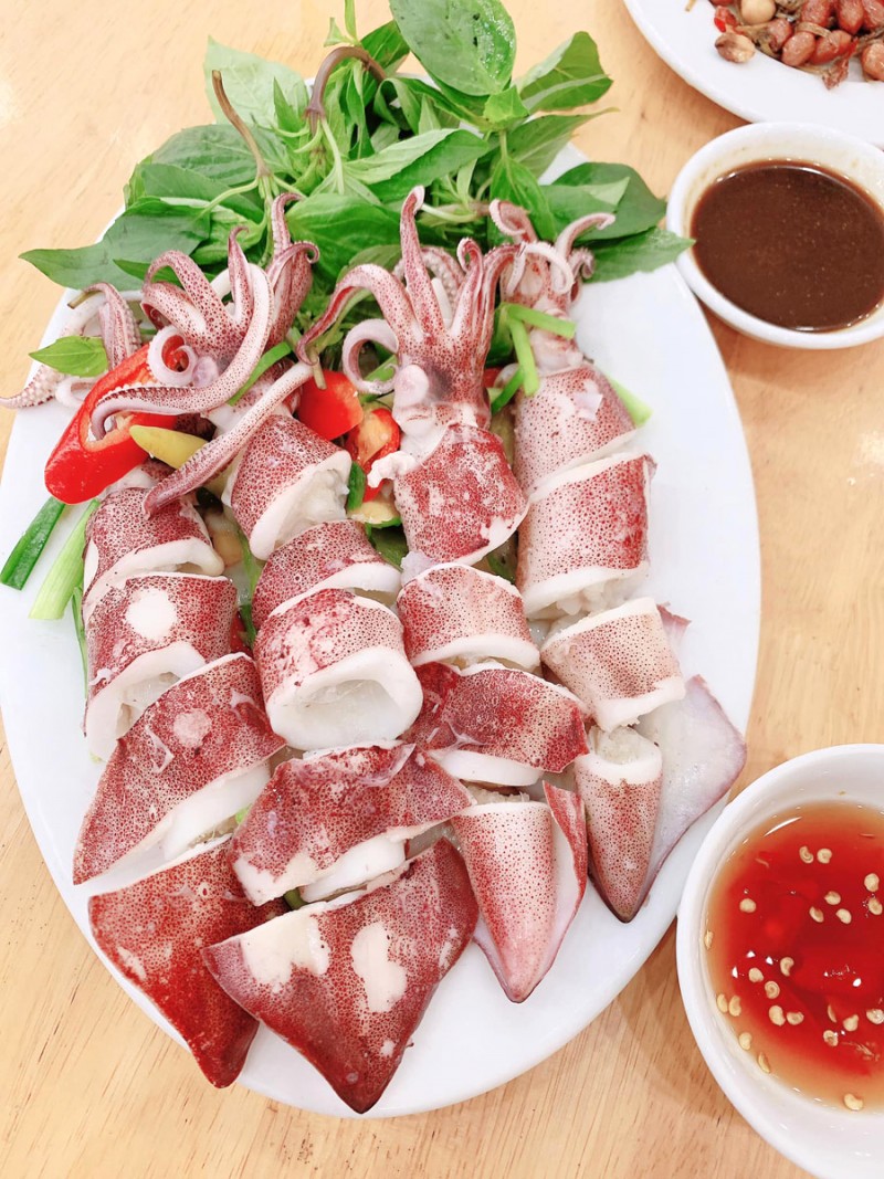 Mực hải sản tươi ngon nổi tiếng
