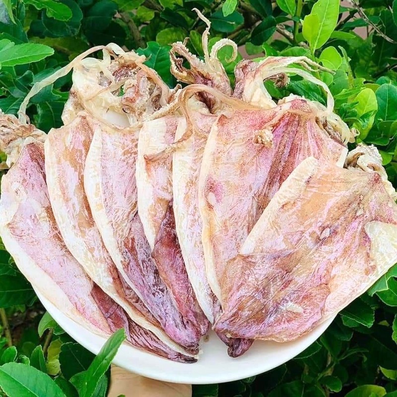 Một đĩa mực khô Quảng Bình