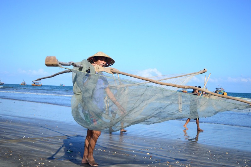 Mắm ruốc Quảng Bình: Quà ngon, đậm vị miền Trung.