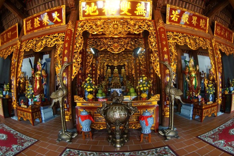 Chùa Hoằng Phúc (Quảng Bình): Linh thiêng, hơn 700 tuổi.