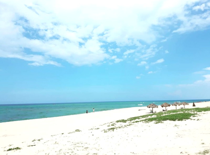 Bãi biển Nhật Lệ